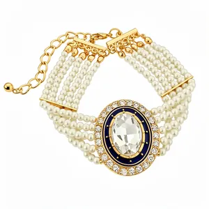 Vintage mehrsträngiges Perlenarmband mit großem ovalen Kristall und Strass-Mittelstück