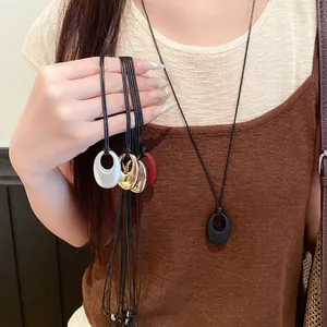 Koreanischer Ins-Stil Ovaler Hohler Anhänger Halskette Minimalistisches Schwarzes Lederseil Choker Für Damen Mode Geometrischer Schmuck