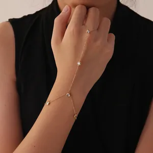 Modern Stainless Steel Gold Plated Hand Chain Bracelet For Women Elegant Rhinestone Inlaid Ring Linked Bracelet Jewelry Gift