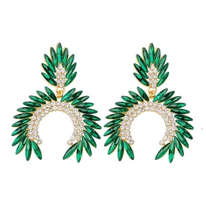 Elegantes pendientes colgantes vintage en forma de U con diamantes de imitación verde