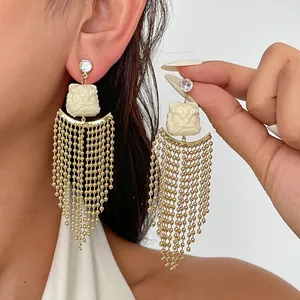 Boucles d'Oreilles Longues avec Gland en Zirconia et Résine Danse du Lion Plaquées Or pour Femme Bijou de Mode Élégant Cadeau