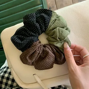 Chouchou en Tissu à Pois Bloc de Couleur Attache Cheveux Plissée pour Femmes Mode Minimaliste Accessoires de Coiffure