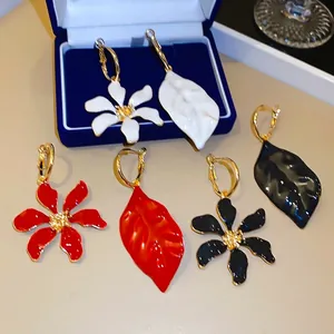 Pendientes de Aro Asimétricos de Flores y Hojas con Poste de Plata de Ley 925 Esmalte de Goteo Vintage Joyería de Lujo para Mujer Fiesta