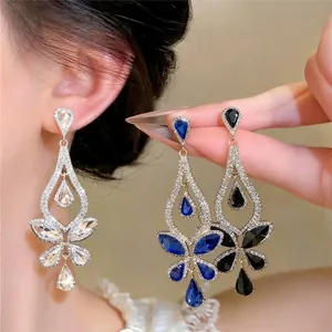 Luxus Legierung Strass Wassertropfen Anhänger Ohrringe Funkelnde Hängeohrringe Mode Schmuck für Damen Party Hochzeit Zubehör