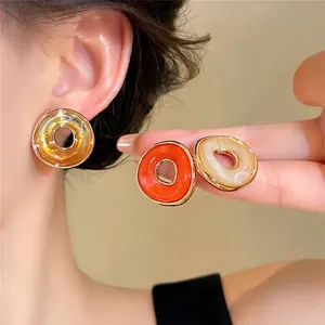 Pendientes de Botón de Acrílico Redondos Torcidos Vintage para Mujer Con Poste de Plata Retro Geométrico Marco Dorado