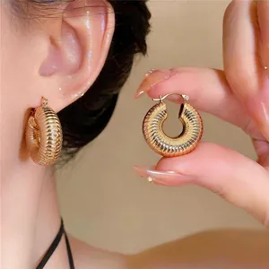 Vintage Gerippte Textur Klobige Kreolen Vergoldetes Kupfer Retro Runde Ohrringverschluss Für Damen High End Design Schmuck