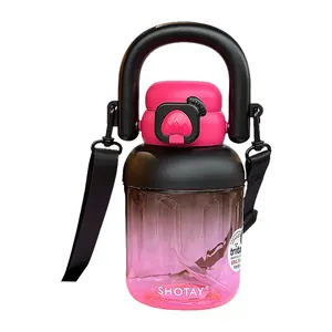 Gourde de sport en Tritan avec dégradé rose et sangle portable pour l'extérieur
