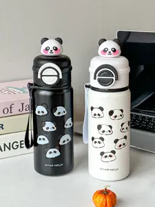 Detailansicht süßer Panda-Edelstahl-Isolierflaschen in Schwarz und Weiß für Schule und Freizeit