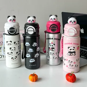 Süße Panda-Isolierflaschen aus Edelstahl in verschiedenen Farben für den Schulalltag