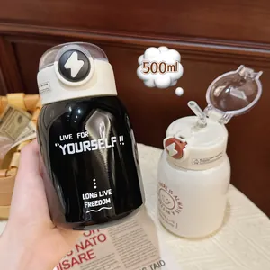 Close-up of 500ml insulated stainless steel straw bottles showing lid and print detail