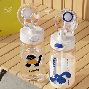 Gourdes en plastique élégantes avec paille et bec direct pour les étudiants et les couples