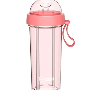 Creative pink dual-straw plastic water bottle for couples, portable and durable daily cup