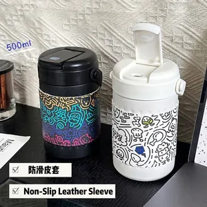 Coppia di tazze da caffè portatili in acciaio inox con fodero in pelle con motivi graffiti