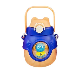 Gourde isotherme mignonne avec poupée de dessin animé et paille en acier pour enfants