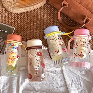 Niedliche tragbare Kunststoff-Wasserflaschen mit Tee-Infuser und Trageriemen für Schüler