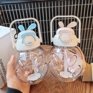Simpatica Bottiglia d'Acqua in Plastica a Forma di Coniglio Con Cannuccia Grande Capacità Portatile Cup a Pancia per Donne Ragazze Estate