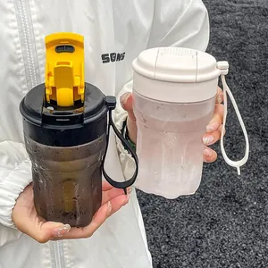 Modern Simple Plastic Coffee Cup With Straw And Carry Rope Portable Leak-proof Water Bottle For Sports Office Adults Daily Gift
