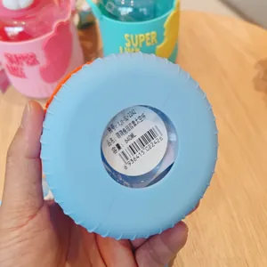 Κάτω όψη του ποτηριού 640ml με θήκη σιλικόνης και ετικέτα γραμμωτού κώδικα προϊόντος