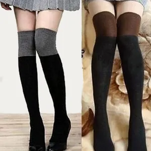 Chaussettes Hautes pour Femmes Style Coréen Bloc de Couleur Jambières en Mélange de Coton Tricoté Bas Longs Chauds Hiver