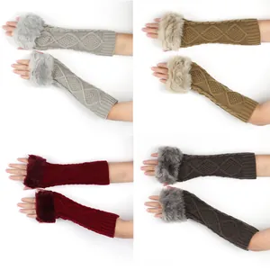 Women's long knitted arm warmers with diamond pattern and faux fur trim, fingerless style