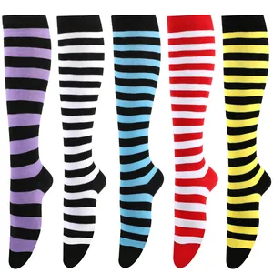 Chaussettes Hautes à Rayures pour Femmes Chaussettes Mi-Mollet en Polyester Tricoté pour Cosplay Performance Sport Respirant