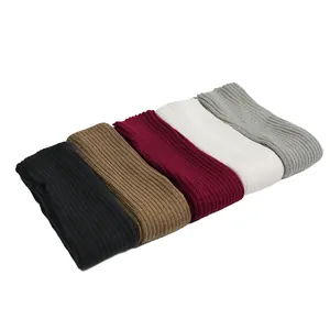 Vue détaillée des jambières en tricot de 50 cm en plusieurs couleurs pour le yoga
