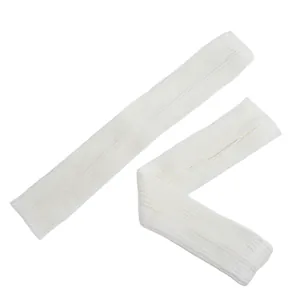 Vue détaillée des jambières en tricot côtelé blanc de 50 cm pour le yoga et le ballet