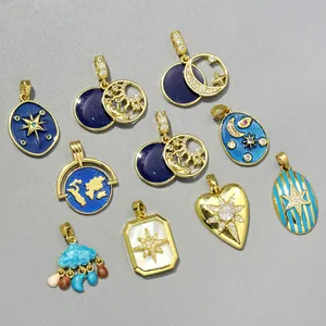 Détails de divers pendentifs en cuivre CZ sur le thème céleste avec étoiles et lunes