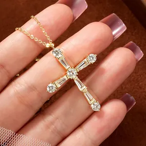 Collier Croix Étincelante Épissage Géométrique Cuivre Moissanite Mode Trajet Quotidien Chaîne Clavicule Accessoire Bijoux Tendance Femmes