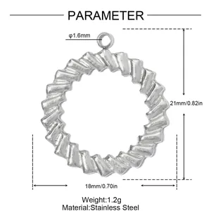 Macro view showing dimensions and weight of the silver stainless steel twisted ring pendant