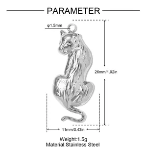 Detailed view of stainless steel leopard pendant with measurements and weight specifications.