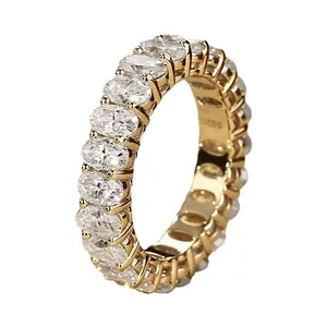 Eleganter Ewigkeit-Ring mit oval geschliffenem D-Farbe Moissanit in S925 Sterlingsilber
