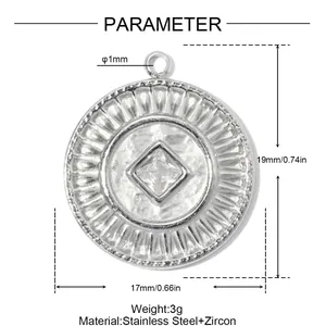 Detaillierte technische Parameter für einen runden Edelstahlanhänger mit Zirkonia-Inlay.