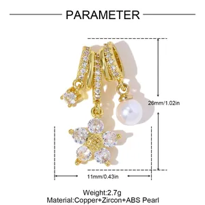 Detailed size and material specification for daisy flower zircon pendant.