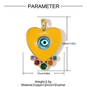 Colgante de corazón con ojo turco, circonitas de colores y baño de oro