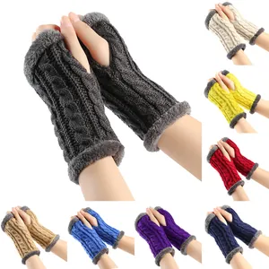 Mitaines en tricot torsadé avec doublure épaisse en fausse fourrure chaude pour l'hiver