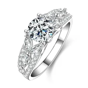 Bague de Mode en Moissanite de 1 Carat Luxueuse pour Femmes en Cuivre Incrusté de Zirconia Plaqué Or 14K Bague de Fiançailles Solitaire Taille Ronde Bijoux