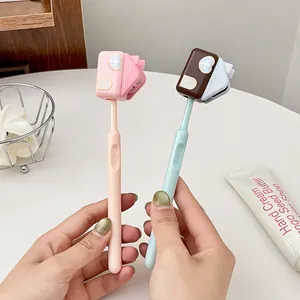 Set di spazzolini creativi a forma di casa con manici in colori pastello per bambini e adulti