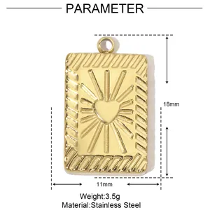 Dimensions et poids détaillés de ce pendentif cœur soleil en acier inoxydable doré