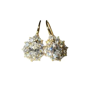 Elegantes pendientes de moissanita en forma de gota dorados para mujer estilo copo de nieve