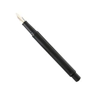 Stylet d'art à gratter professionnel en métal avec pointe fine pour dessins détaillés sur fond blanc.