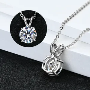 Detailansicht einer 2 Karat Moissanit-Halskette mit Anhänger aus S925 Sterlingsilber