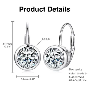 Detaillierte Makroansicht von S925 Sterlingsilber Moissanit-Ohrringen mit Abmessungen.