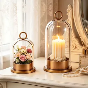 Bougeoir élégant en fer doré de style américain avec dôme en verre pour la décoration