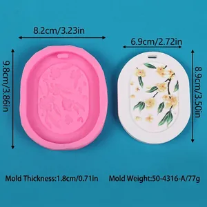 Dimensioni dettagliate dello stampo in silicone ovale con fiori per gessi profumati.