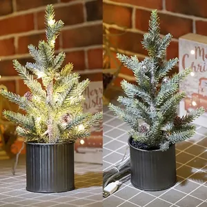 Mini albero di Natale in cedro da tavolo con luci LED USB e vaso in metallo nero decor