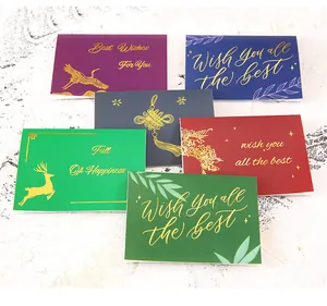 Verscheidenheid aan kleurrijke wenskaarten met elegante goudstempel ontwerpen