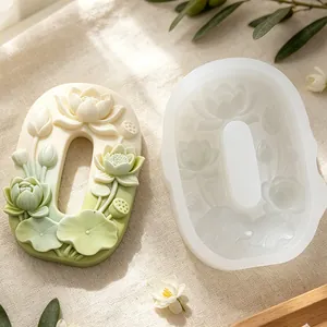 Detaillierte Makroansicht der 3D-Lotusblumen-Zahl-0-Silikonform für DIY-Kerzen und Seifen