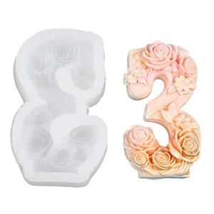 Détail du moule en silicone numéro 3 fleuri 3D et bougie finie artisanale