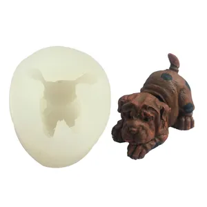 Vue détaillée du moule en silicone DIY Shar-Pei pour mousse au chocolat et bougies décoratives.